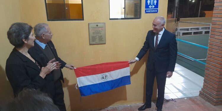 Inauguran obras de mejoras en el Club de Leones de Villarrica.