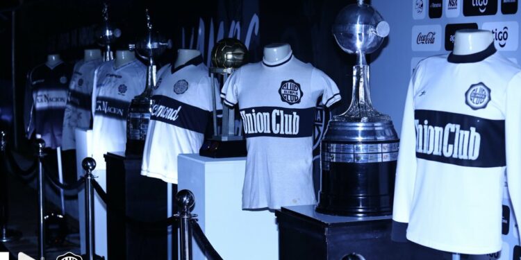 Olimpia cumple 121 años de vida institucional.