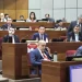 ¿Nueva fuga de Cruzada Nacional? Chaqueñito prefiere sentarse con los cartistas que con su bancada.