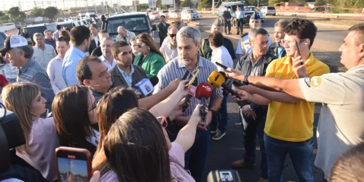 Gobierno inaugura simbólicamente puente Chaco’i y verifica obras.