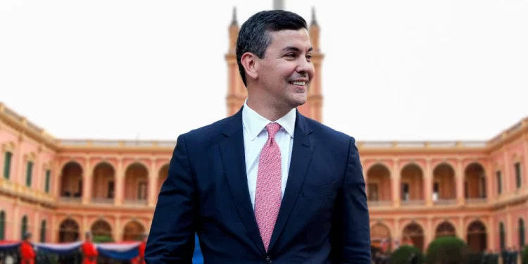 “Sí, juro»: Santiago Peña asume la conducción del país por los próximos cinco años.