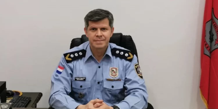 Peña anuncia a Carlos Benítez como comandante de la Policía Nacional.