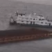 Barcazas chocan contra yate presidencial en el río Paraguay.