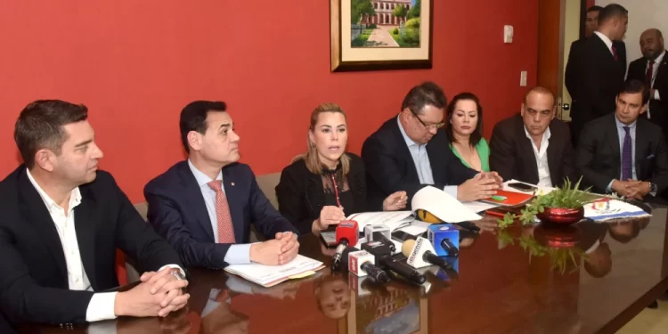 Honor Colorado recula en derogación del convenio con la UE y apuesta por una adenda.