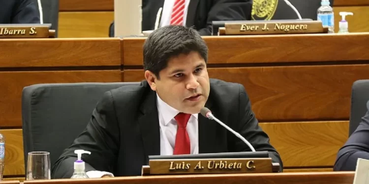 Ex gobernador de Concepción alega que “profesionales” asaltaron su domicilio.