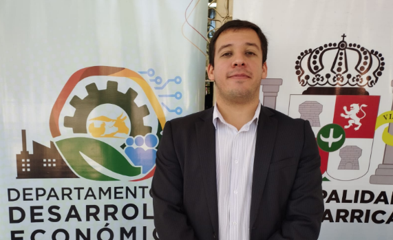 Realizan una feria de empleos en el Palacete Municipal.