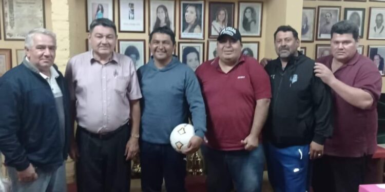 El Club Pettirossi ya cuenta con nuevo Cuerpo Técnico.