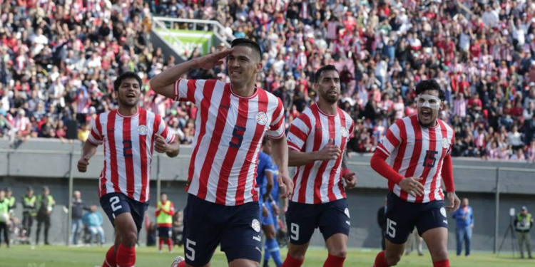Paraguay arranca una nueva ilusión mundialista ante un diezmado Perú.