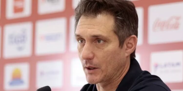 Guillermo Barros Schelotto será destituido de la selección paraguaya.