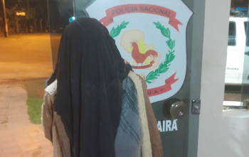Aprehenden a una mujer tras supuestamente golpear a su madre.