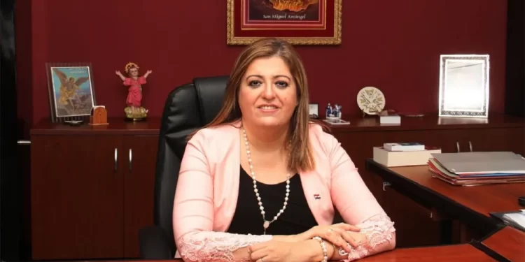 Juez desestima denuncia contra Sandra Quiñónez por lesión de confianza.