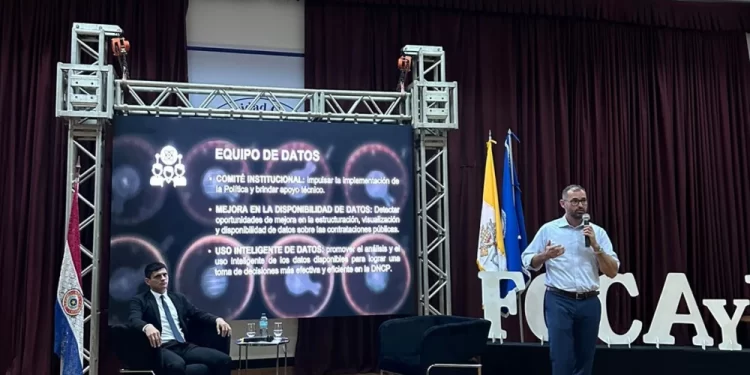 Debaten sobre inteligencia artificial en un Congreso de Villarrica.