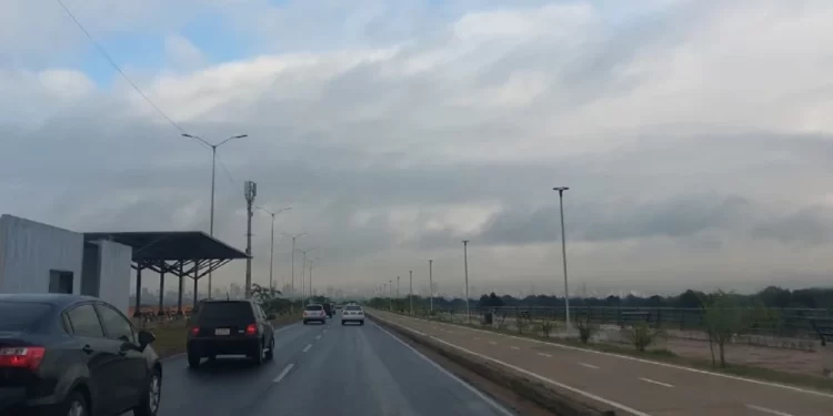 Martes con clima cálido a caluroso y lluvias por la tarde.