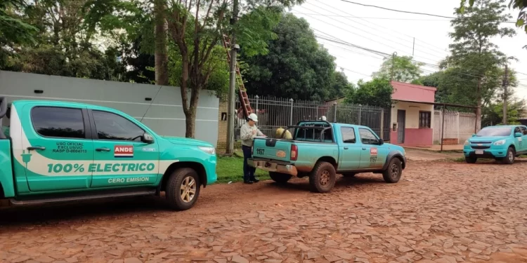 ANDE halla producción de bitcoin clandestina y factura más de G. 30 millones a dueño.