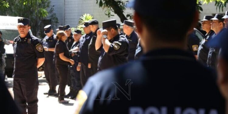 Hay 12.427 personas con órdenes de captura, cómo ejecutarlas y dónde meterlas, es la cuestión.