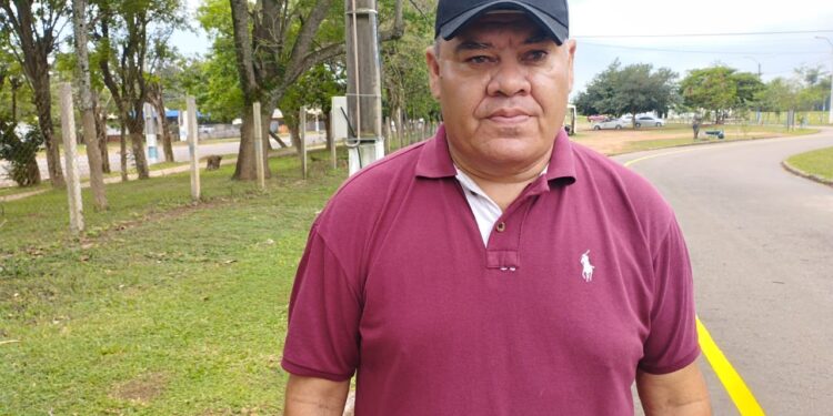 REALIZAN INTENSOS TRABAJOS DE LIMPIEZA EN PARQUE DEL GUAIRÁ