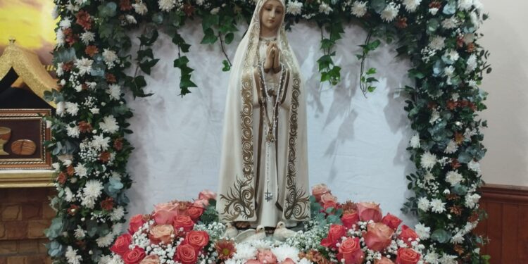 FELIGRESÍA CATÓLICA CELEBRA FECHA DE ÚLTIMA APARICIÓN DE LA VIRGEN DE FÁTIMA