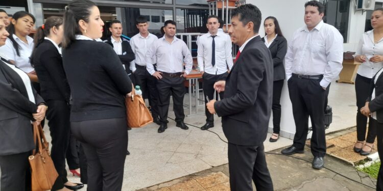 INCORPORAN A NUEVOS FUNCIONARIOS EN LA GOBERNACIÓN DEL GUAIRÁ.