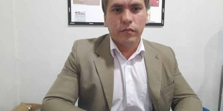 MUNICIPIO INSTALA NUEVOS EQUIPOS SEMAFÓRICOS.