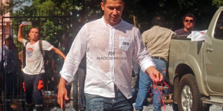 Sindicalistas de la Ande denunciados por NM agredieron a periodista