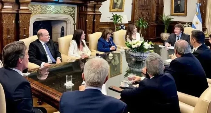 Milei encabezó su primera reunión de Gabinete