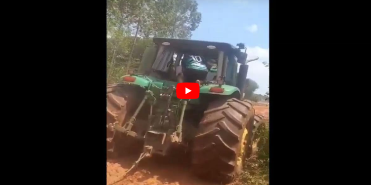 TRACTORISTA SE ENCUENTRA GRAVE TRAS ACCIDENTE