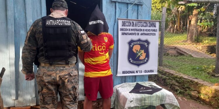 ALLANAMIENTO DE VIVIENDA, DETENCION DE PERSONA, INCAUTACION DE SUPUESTA COCAINA TIPO CRACK