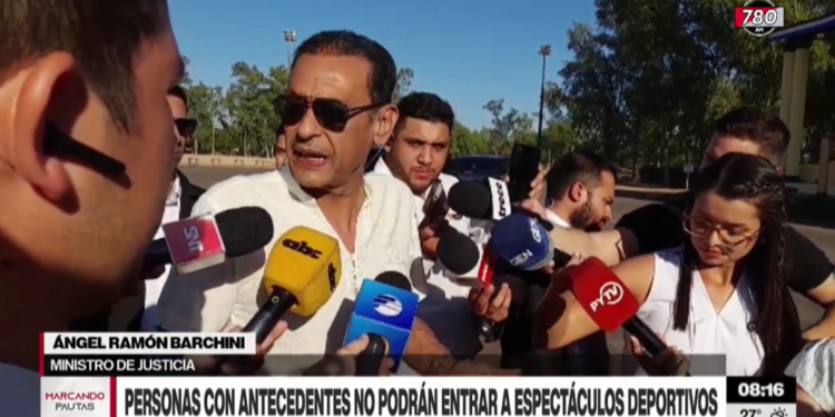 Barchini propone «aplastar como cucarachas a mafiosos que se mimetizan como hinchas»