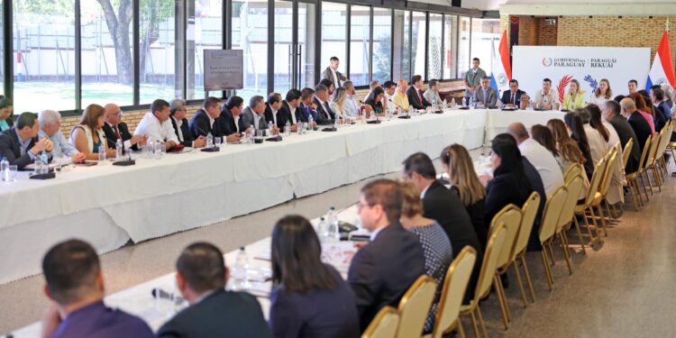 Para reducir la pobreza el Gabinete Social acuerda instalar Mesas de Protección Social en 22 municipios de siete departamentos