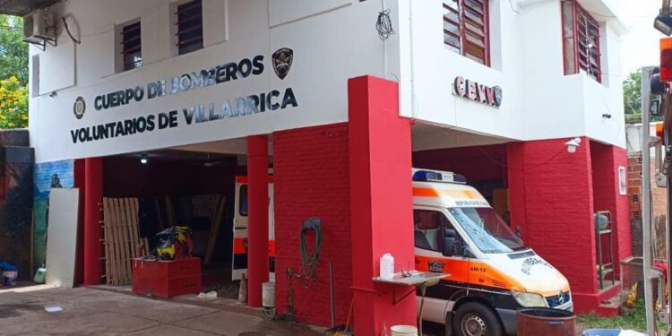 NUEVO PRESIDENTE Y COMANDANTE DE LOS BOMBEROS DE VILLARRICA