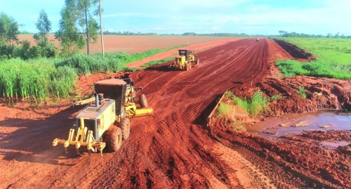 Empresarios españoles interesados en sectores de la construcción, transporte y energías renovables de Paraguay