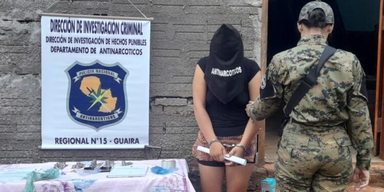 INCAUTAN SUPUESTA DROGA EN ALLANAMIENTO