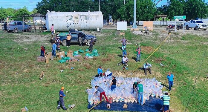 Armada paraguaya entregó asistencia para unas 750 familias de Bahía Negra