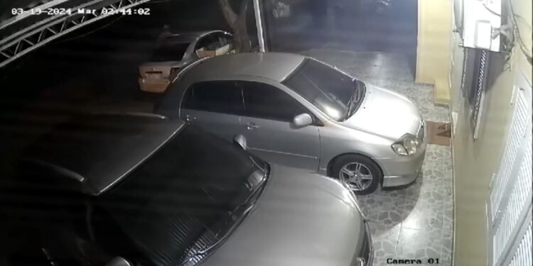 ROBARON UN AUTOMÓVIL EN YBAROTY