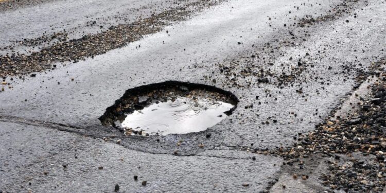 Ambicioso proyecto de desagüe cloacal y reparación de caños rotos en San Lorenzo con fondos propios