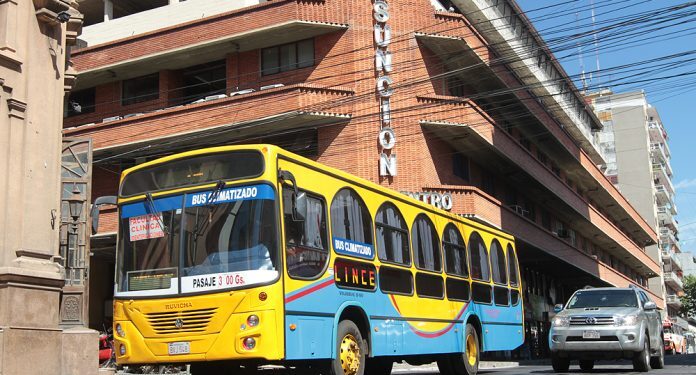 Viceministro apunta a optimizar servicio mientras se trabaja en una solución definitiva al transporte público
