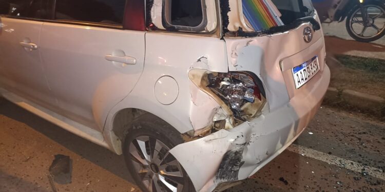 Choque de una motocicleta contra un automóvil en Iturbe