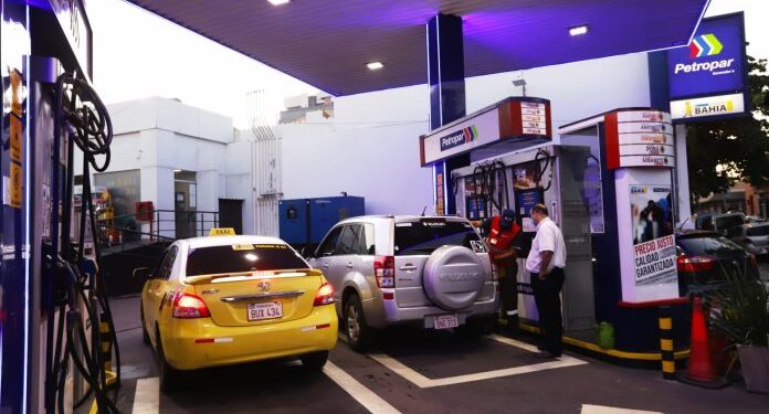 Petropar baja el precio del diésel en G. 300 y mantiene costo de naftas