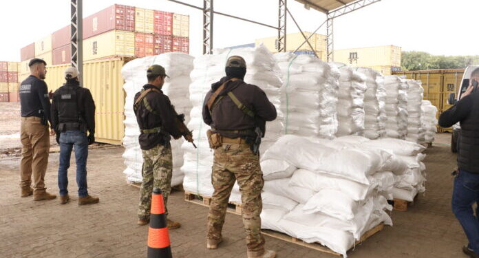 Operación Dulzura: queman más de 4 toneladas de cocaína incautada en Puerto Caacupemí
