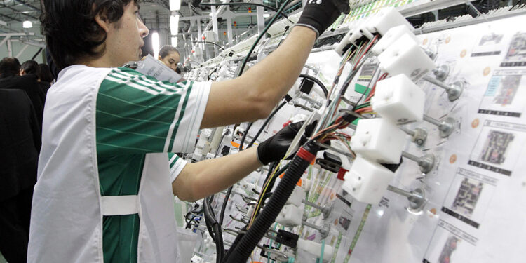 Ofrecen 100 oportunidades de empleo para el sector industrial