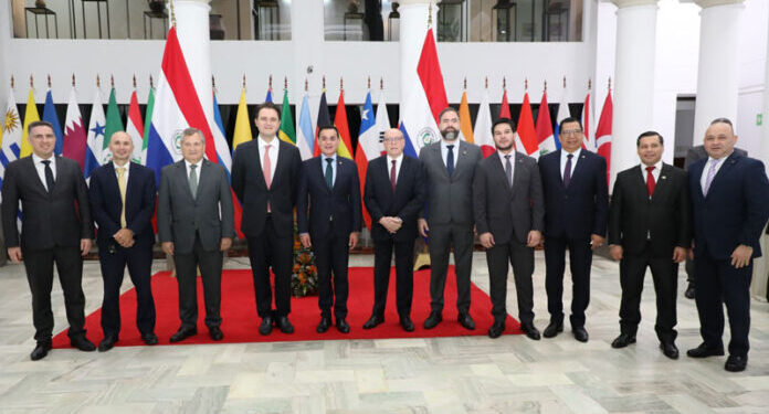 Delegación de la Corte IDH se encuentra en Paraguay para constatar acciones en beneficio de comunidades indígenas