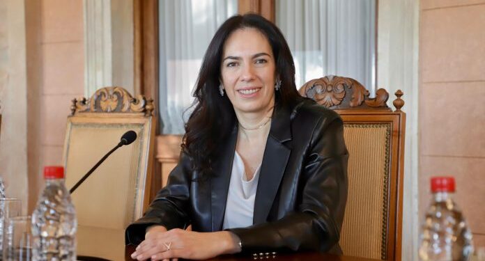 Ejecutivo designa a la ministra Claudia Centurión como nueva consejera paraguaya de Itaipu