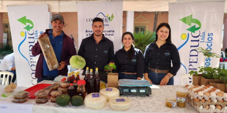 FERIA DE SOCIOS DE COOPEDUC