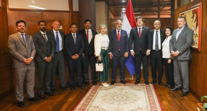 Empresarios de la India exploran oportunidades de inversión en energías alternativas en Paraguay
