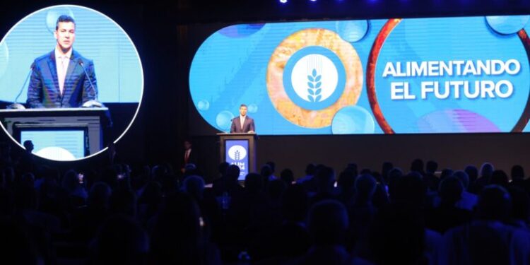 Presidente resalta potencial del Paraguay durante asamblea anual de molineros