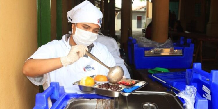 Hambre Cero: en su segunda etapa,12 gobernaciones inician proceso de carga de menús