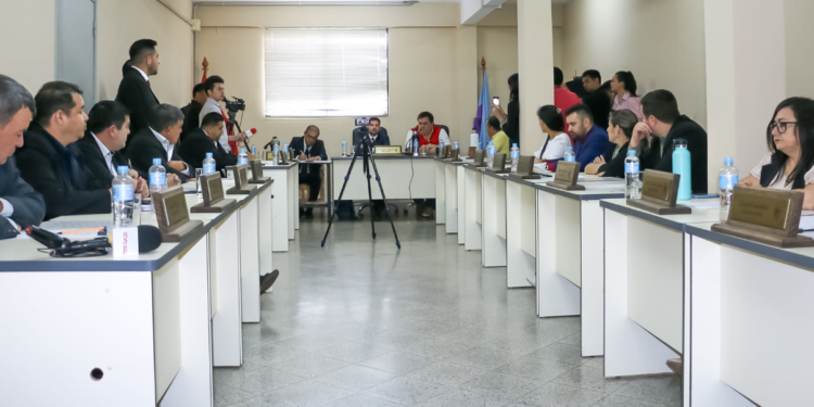 Gobernador Sosa participó en la última sesión de la Junta Departamental