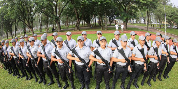 Egresan 106 agentes para «avanzar hacia un sistema penitenciario más justo y eficiente»