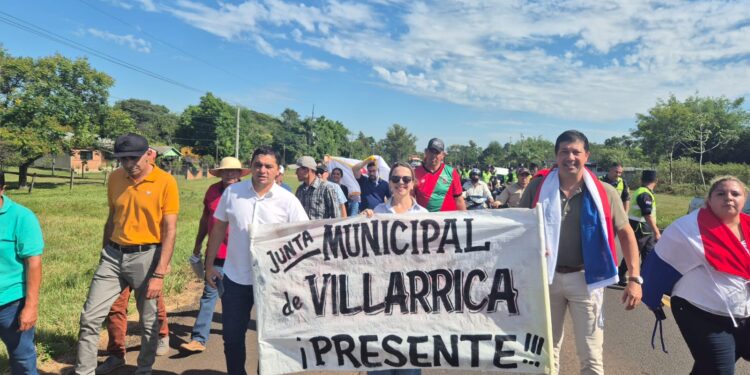 Villarriqueños también marcharon en Coronel Oviedo
