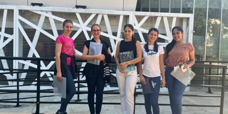 Incrementan las plazas para formación de médicos especialistas y cubrir brechas críticas